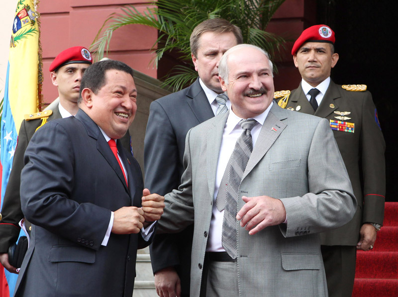 لوكاشينكو و شافيز يشاهدان وجود إمكانيات واسعة لتطوير العلاقات البيلاروسية الفنزويلية. صور: نيكولاي بيتروف (БелТА).