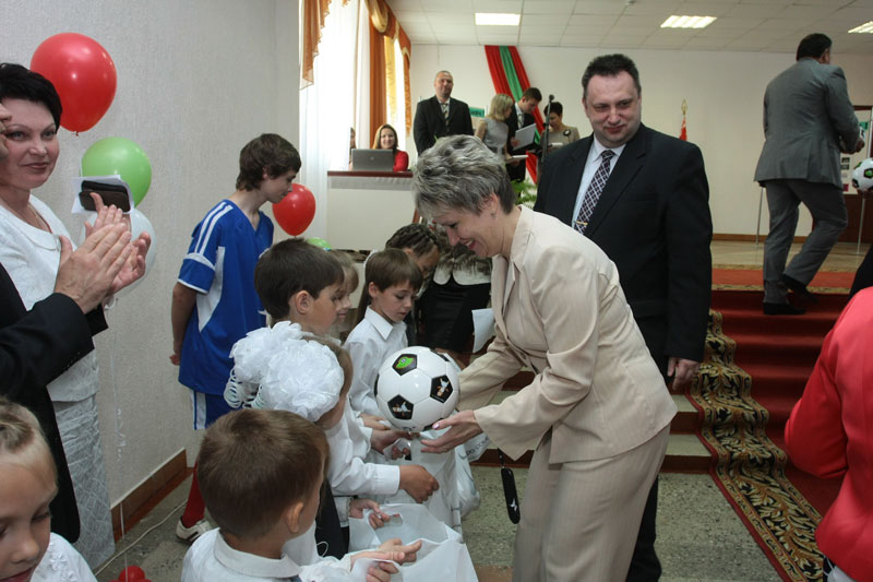 Республиканская акция ”Подари ребенку футбольный мяч!“ 